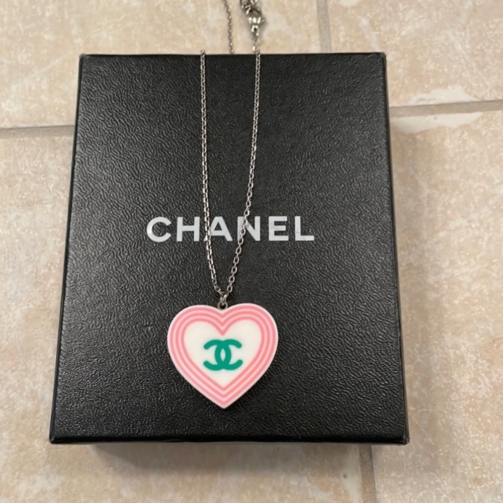 Chanel Heart   earrings, set Necklace Pendant Silve - Picture 2 of 4